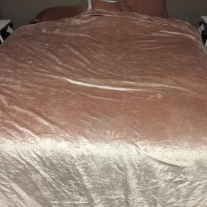 West Elm faux velvet pink king size duvet
